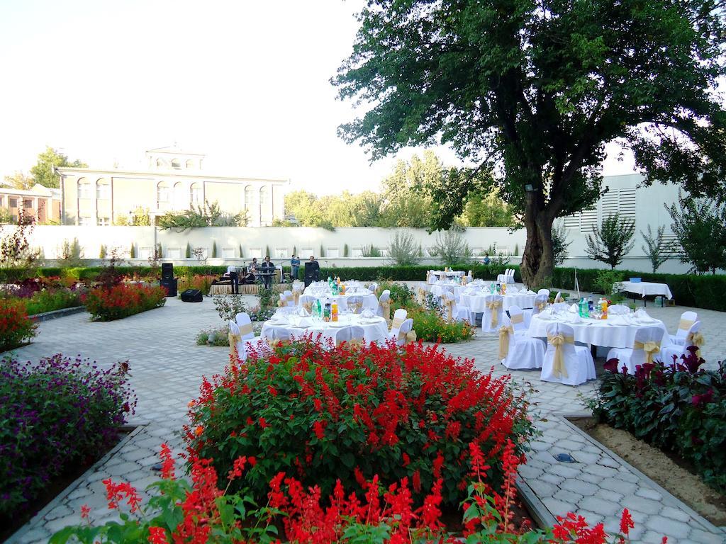 Dushanbe Serena Hotel Exterior photo