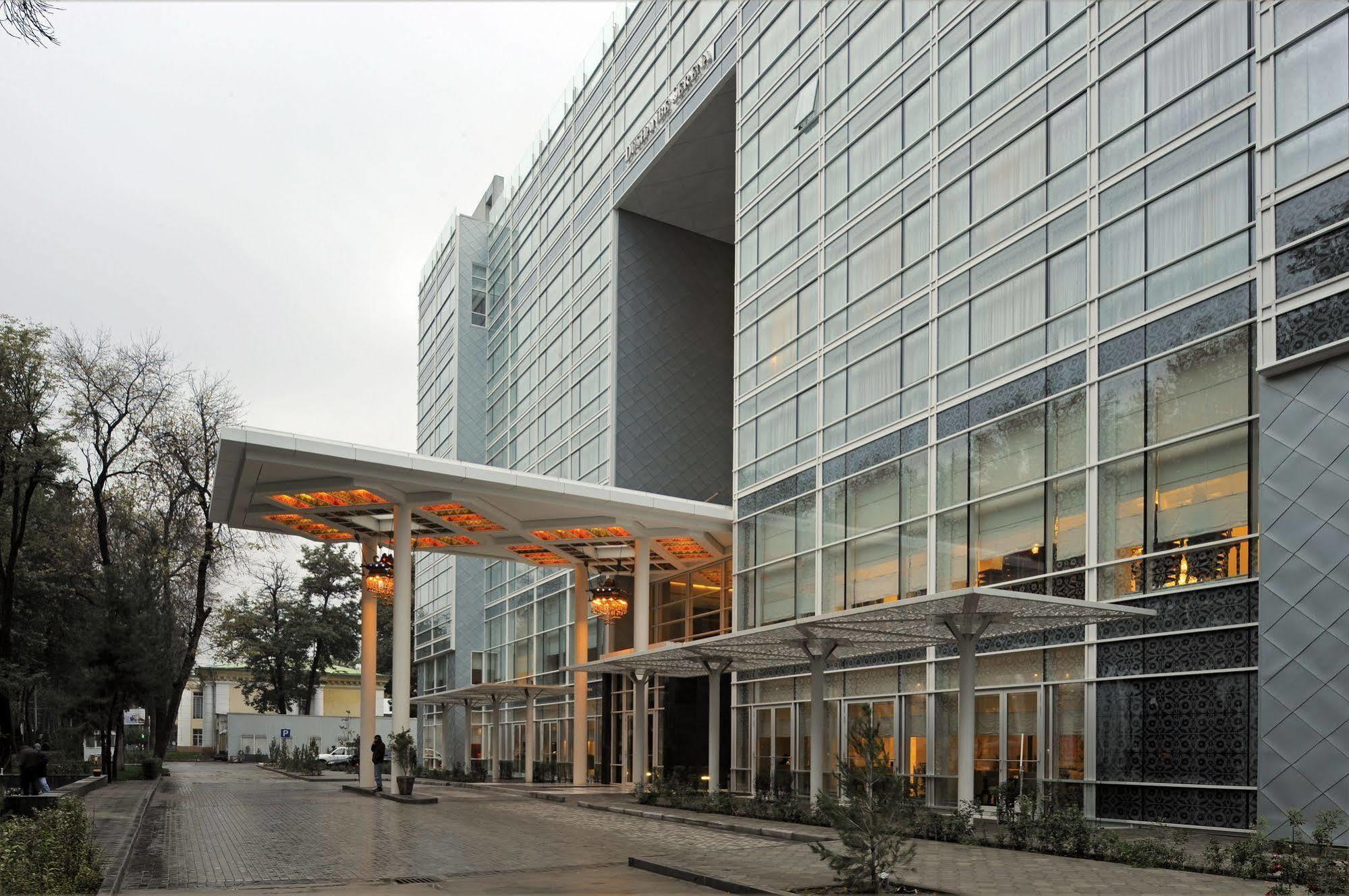 Dushanbe Serena Hotel Exterior photo